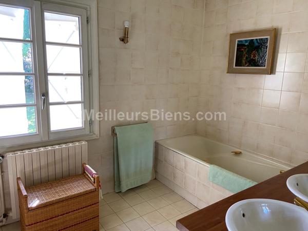 AUCH, maison 200m2 sur parc de 5000m2 - Piscine + 3 dépendances