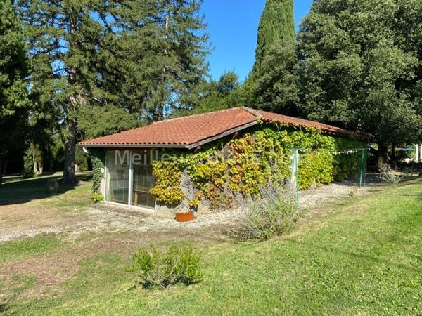 AUCH, maison 200m2 sur parc de 5000m2 - Piscine + 3 dépendances