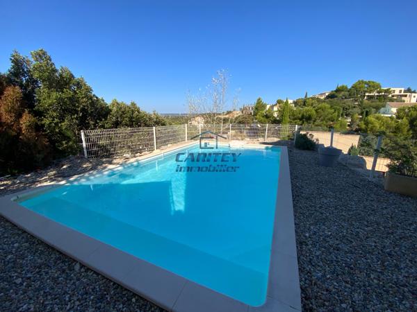 VILLA D'ARCHITECTE AVEC PISCINE A VILLENEUVE-LES-AVIGNON