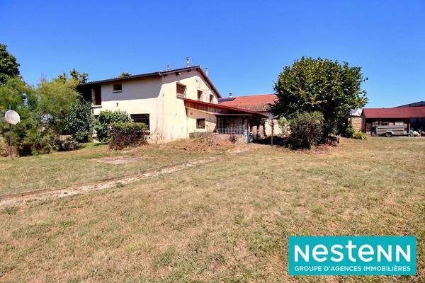 Batissee à renover avec grand terrain et dependances. Idéal grande famille ou aritisan