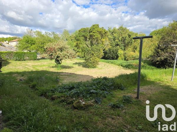 Maison rustique 7 pièces de 202 m² à Rouillac (16170)