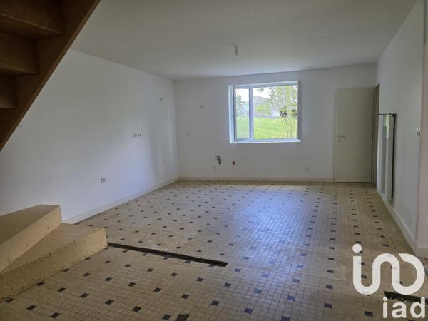 Maison rustique 7 pièces de 202 m² à Rouillac (16170)