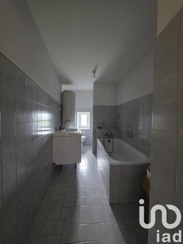 Maison rustique 7 pièces de 202 m² à Rouillac (16170)