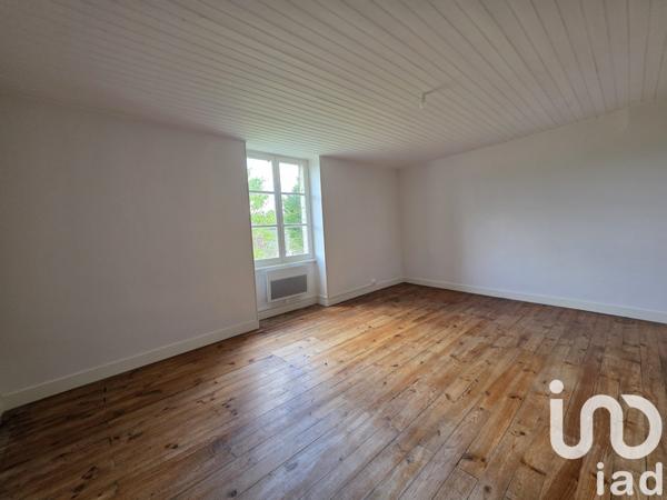 Maison rustique 7 pièces de 202 m² à Rouillac (16170)