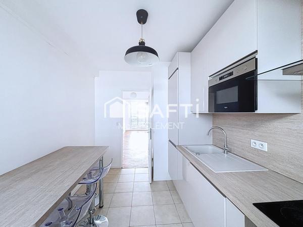 Appartement 4 pièces lumineux avec vu sur les bords de Marne. 3 chambres, place de parking et cave.