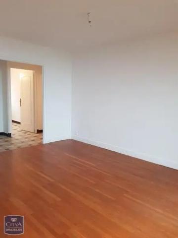 Appartement à louer 4 pièces 64m²