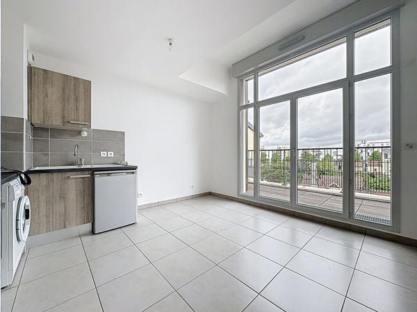 Appartement F2 à Mantes La Ville à 5min de la Gare de Mantes la Jolie et 1 place de parking