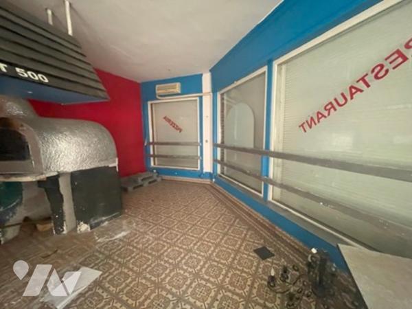 UN IMMEUBLE A USAGE MIXTE