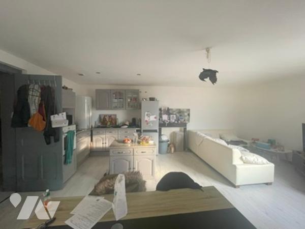 UN IMMEUBLE A USAGE MIXTE