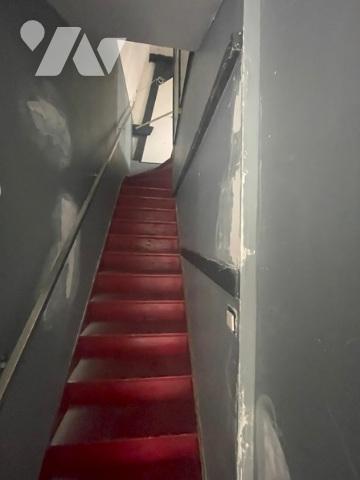 UN IMMEUBLE A USAGE MIXTE