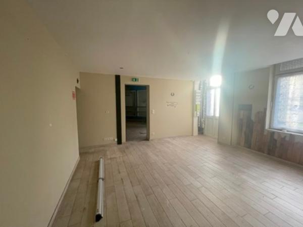 UN IMMEUBLE A USAGE MIXTE