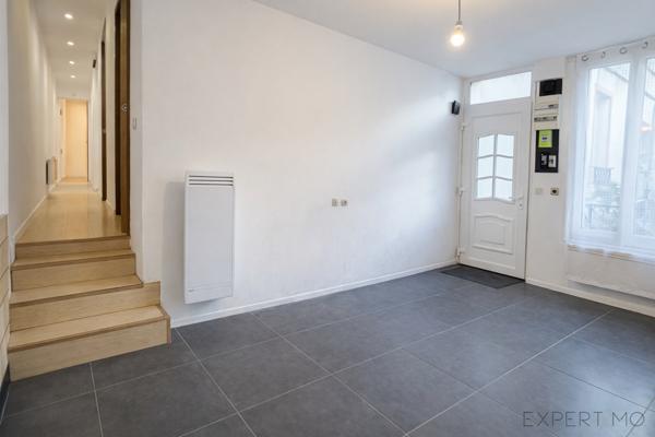 Maisons-Alfort (94700) A 30 mètres de la mairie , F4 atypique , rare dans le secteur