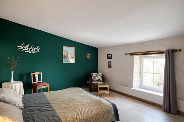 Maison
         5 pièces
        - 240 m² Bien prestige 439 000 € *