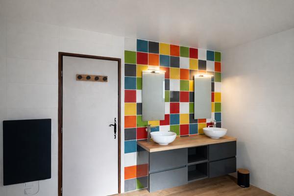 Maison
         5 pièces
        - 240 m² Bien prestige 439 000 € *