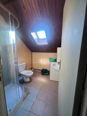 SPECIAL LOCATIF ! Immeuble avec 3 T3 à rénover à VALDOIE