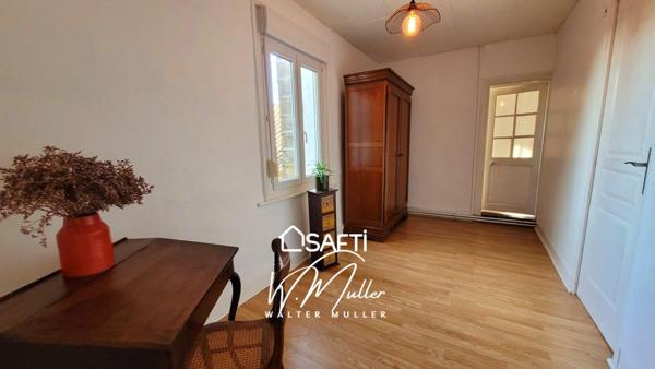 Grande maison avec espace supplémentaire à louer