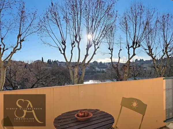 Appartement 98 m² (loi carrez 79.89m²) Carcassonne – 2 chambres (possibilité 3ème) – 1er étage – Vue Cité et l'Aude – Idéal résidence ou investissement locatif/touristique