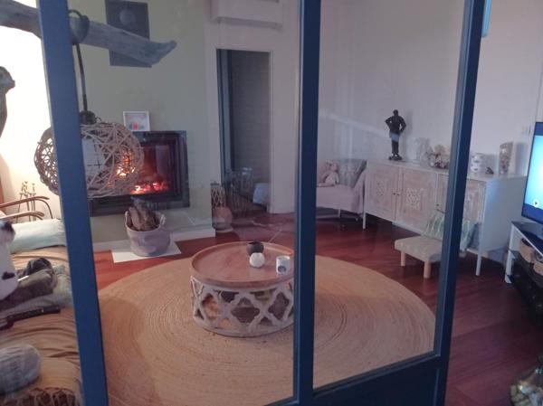 Maison sur 2 niveaux de 140 m², 4 chambres, piscine,,  terrain de 2211 m² Gironde (33) - NOUVELLE AQUITAINE
