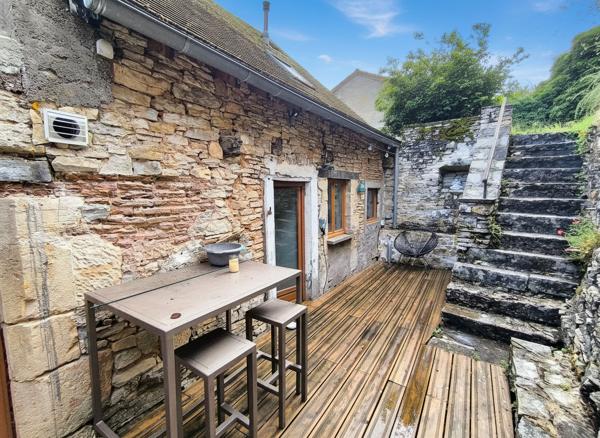Maison en pierre - Catus 4 pièce(s) 80 m2 + cour + jardin + vue dégagée