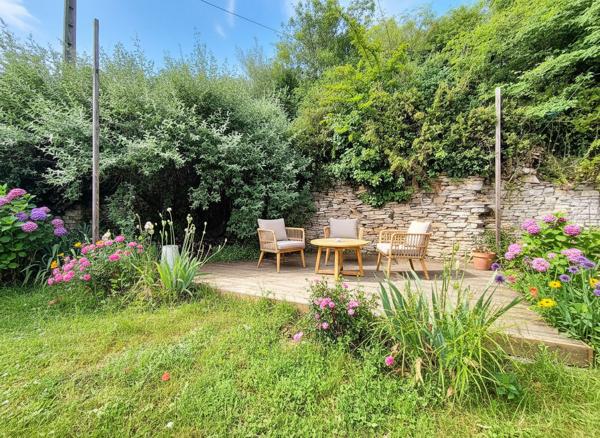 Maison en pierre - Catus 4 pièce(s) 80 m2 + cour + jardin + vue dégagée