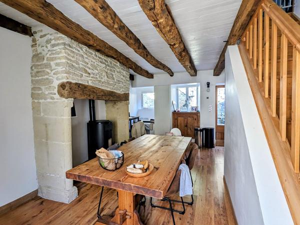 Maison en pierre - Catus 4 pièce(s) 80 m2 + cour + jardin + vue dégagée
