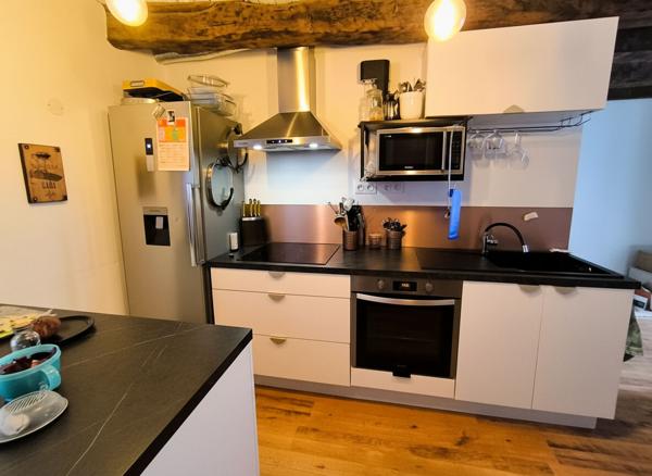 Maison en pierre - Catus 4 pièce(s) 80 m2 + cour + jardin + vue dégagée
