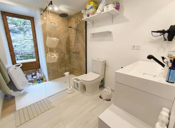 Maison en pierre - Catus 4 pièce(s) 80 m2 + cour + jardin + vue dégagée