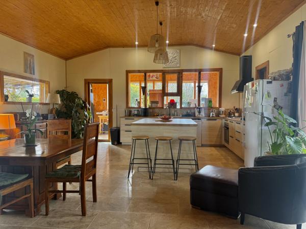 Bourg-de-Visa (82190) Bourg de Visa Domaine éco-responsable avec quatre habitations indépendantes, revenus locatifs et 6 hectares