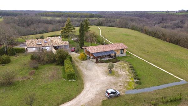 Bourg-de-Visa (82190) Bourg de Visa Domaine éco-responsable avec quatre habitations indépendantes, revenus locatifs et 6 hectares