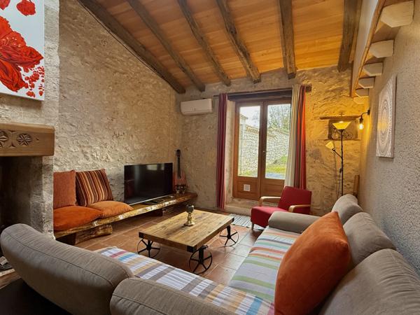 Bourg-de-Visa (82190) Bourg de Visa Domaine éco-responsable avec quatre habitations indépendantes, revenus locatifs et 6 hectares