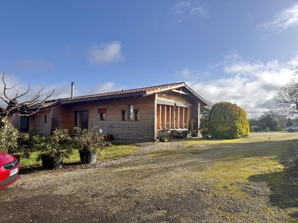 Bourg-de-Visa (82190) Bourg de Visa Domaine éco-responsable avec quatre habitations indépendantes, revenus locatifs et 6 hectares