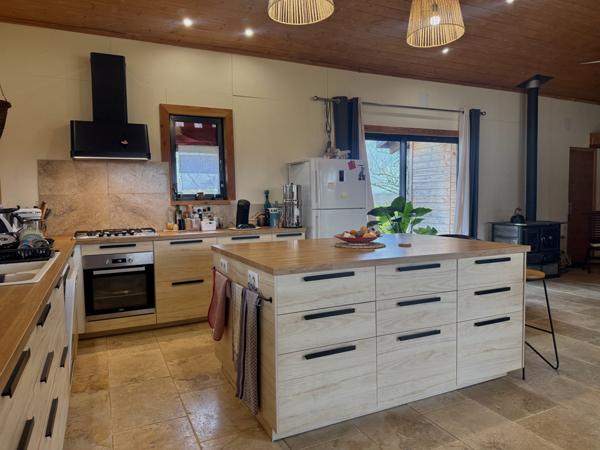 Bourg-de-Visa (82190) Bourg de Visa Domaine éco-responsable avec quatre habitations indépendantes, revenus locatifs et 6 hectares