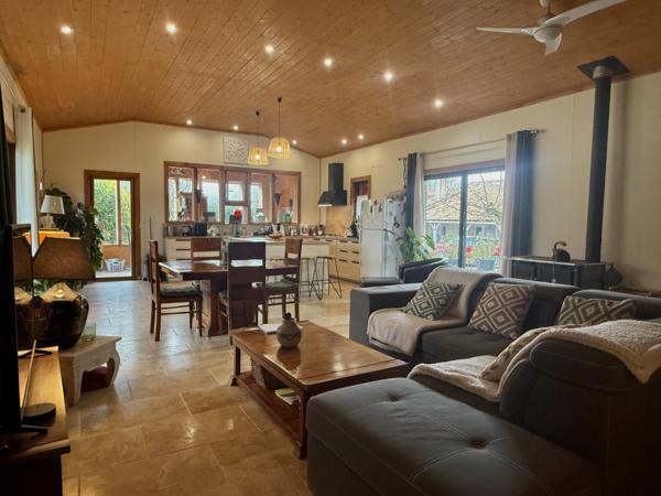 Bourg-de-Visa (82190) Bourg de Visa Domaine éco-responsable avec quatre habitations indépendantes, revenus locatifs et 6 hectares