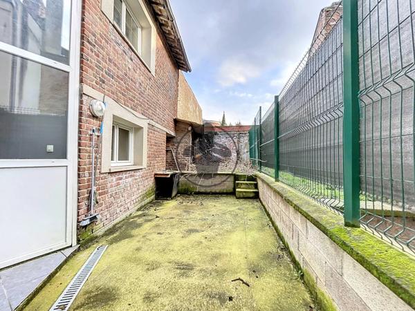 Vente                                                      Appartement
                        
                     3 pièces                      48 m2                     à Saint-Quentin