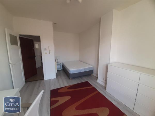 Appartement à louer 1 pièce 35.79m²