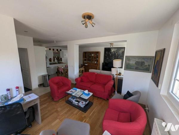 Maison à vendre à Troyes (10000) - Aube (10)

Maison d'une surface d'environ 80 m², implantée...