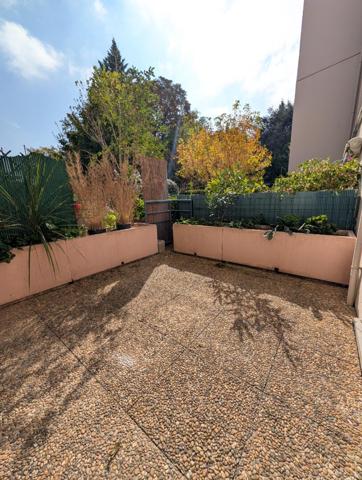 LOUE Grand T2 52m²+ Terrasse Pont des Demoiselles 2 pièces