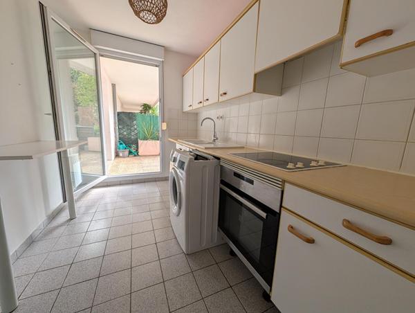LOUE Grand T2 52m²+ Terrasse Pont des Demoiselles 2 pièces