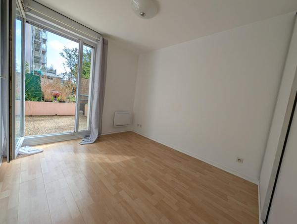 LOUE Grand T2 52m²+ Terrasse Pont des Demoiselles 2 pièces