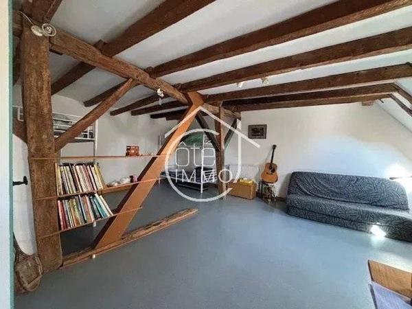 ST PIERRE D'EYRAUD - Belle propriété 7 pièces 203 m2