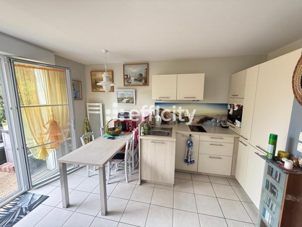 Maison
         3 pièces
        - 44 m² 180 000 € *