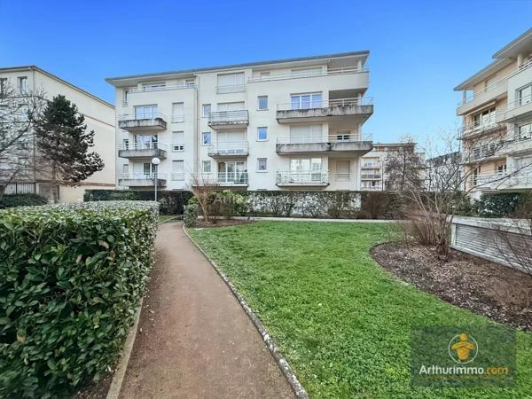 Vente                                                      Appartement
                        
                     4 pièces                      75 m2                     à Corbeil-Essonnes