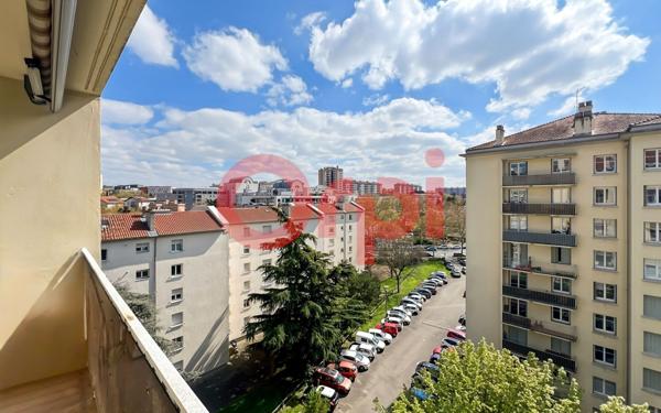 Appartement à vendre    2 pièces • 54,10 m2 Lyon 8
