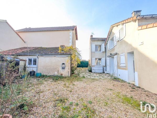 Maison à vendre 5 pièces 123 m² Lussac-les-Châteaux