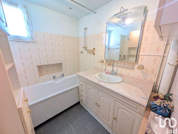 Maison à vendre 5 pièces 123 m² Lussac-les-Châteaux