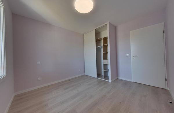 SOUSTONS Appartement récent de 90 m² avec terrasse