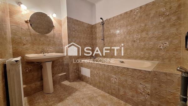 Appartement  familial type 4 avec Vue dégagée mer et ville- Secteur en devenir