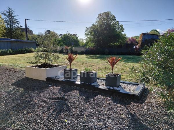 Maison à vendre 7 pièces SAINT JULIEN L'ARS (86)