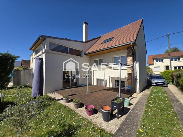 Maison 182 m², 4 Chambres sur Terrain de 517 m²