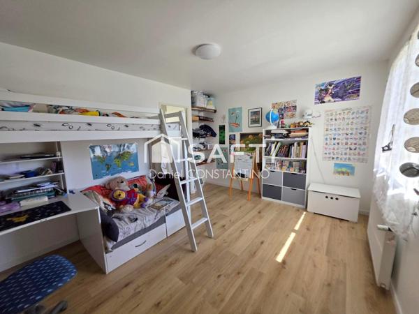 Maison 182 m², 4 Chambres sur Terrain de 517 m²